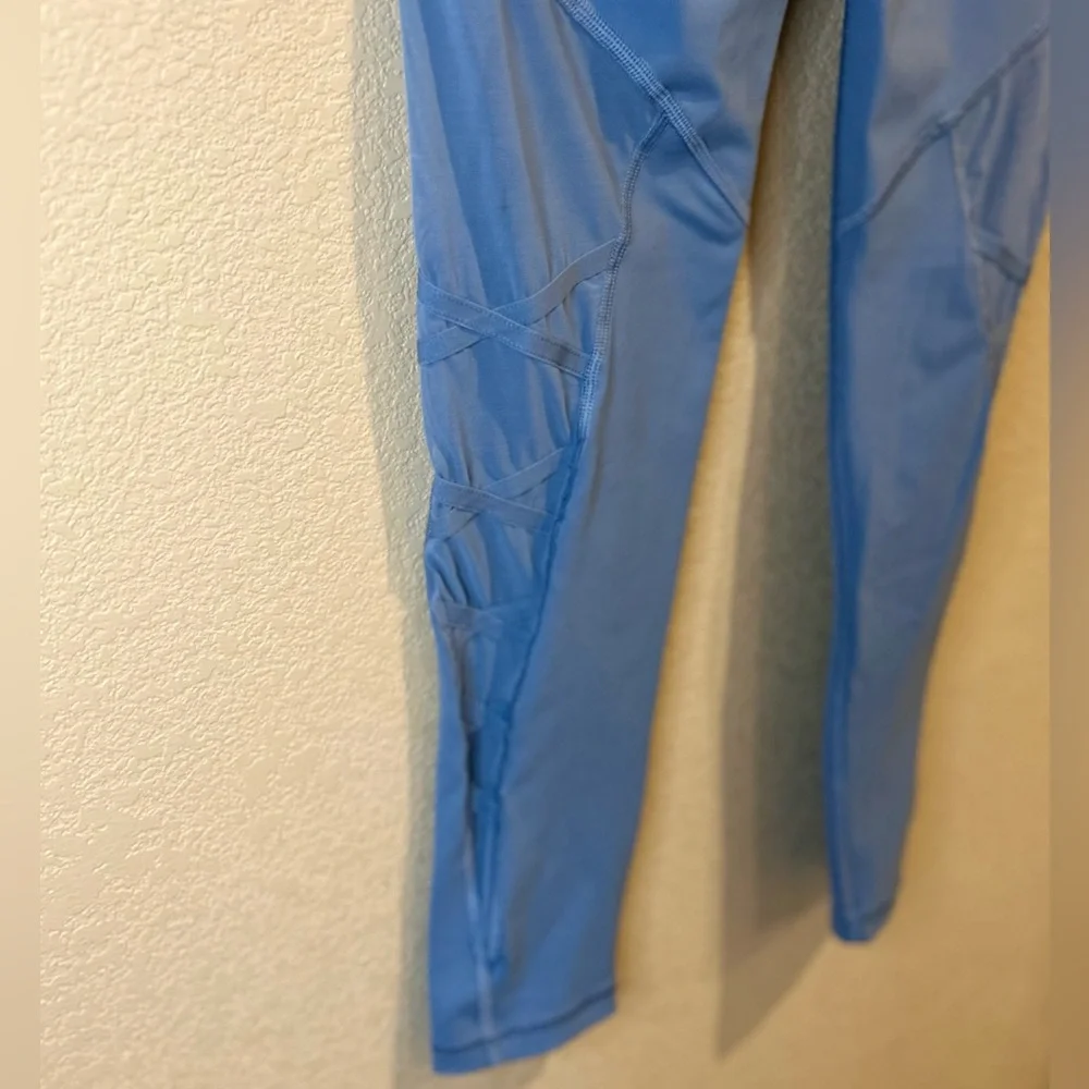 Victoria's Secret Sport Knockout Blue High Rise Leggings Pockets Size M - Picture 3 of 6